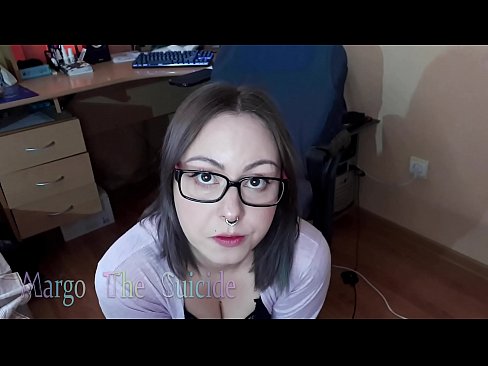 ❤️ Ragazza sexy con gli occhiali succhia il dildo profondamente sulla macchina fotografica ️❌ Porno fbal it.fashiontee.top